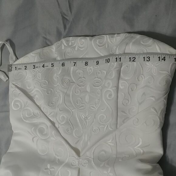 David's Bridal 2003 White Strapless Princess Wedding Dress Embriodered Dress 6 - Picture 9 of 15